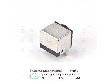 4-pins Shielded Mini DIN Female socket THT